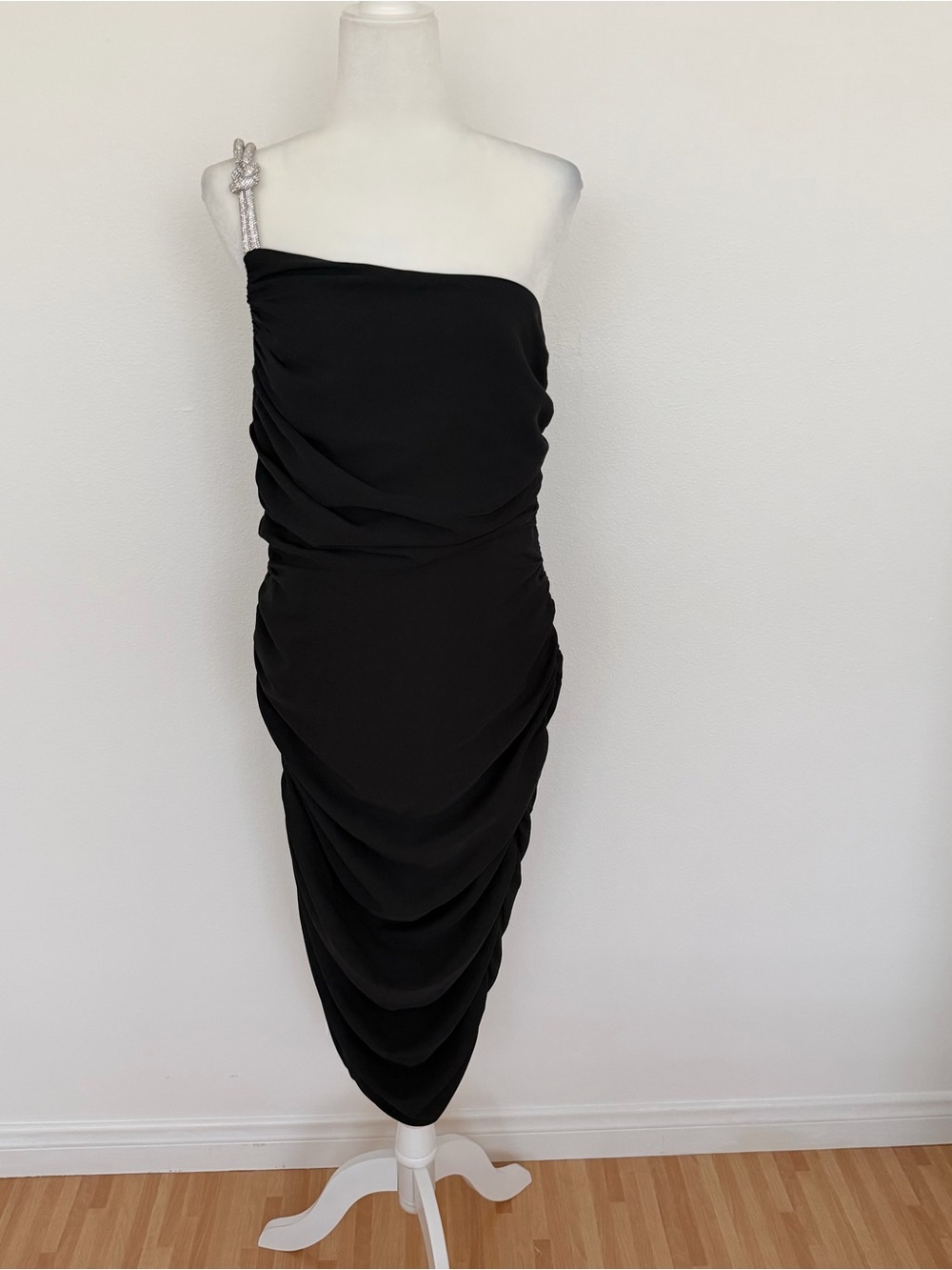 NWT H&M Black One-Shoulder Rhinestone Knot Strap Ruched Midi Dress Medium
